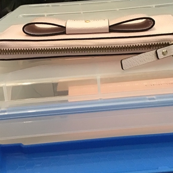 Kate Spade Blush Bow Wallet - Picture 3 of 12
